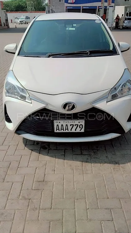 Toyota Vitz 2020 for Sale in Sialkot Image-1