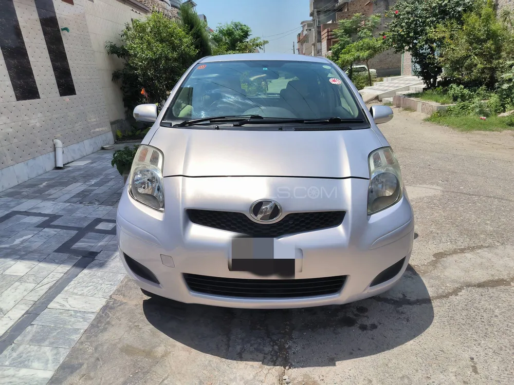 Toyota Vitz 2009 for Sale in Mardan Image-1