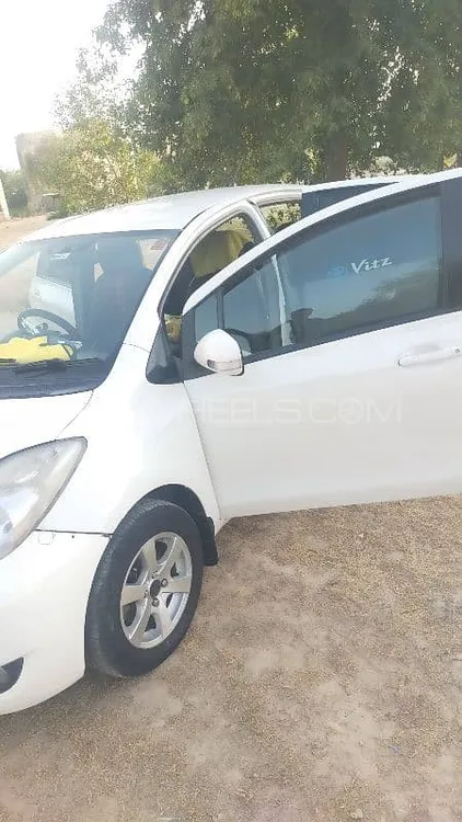 Toyota Vitz 2013 for Sale in Lahore Image-1
