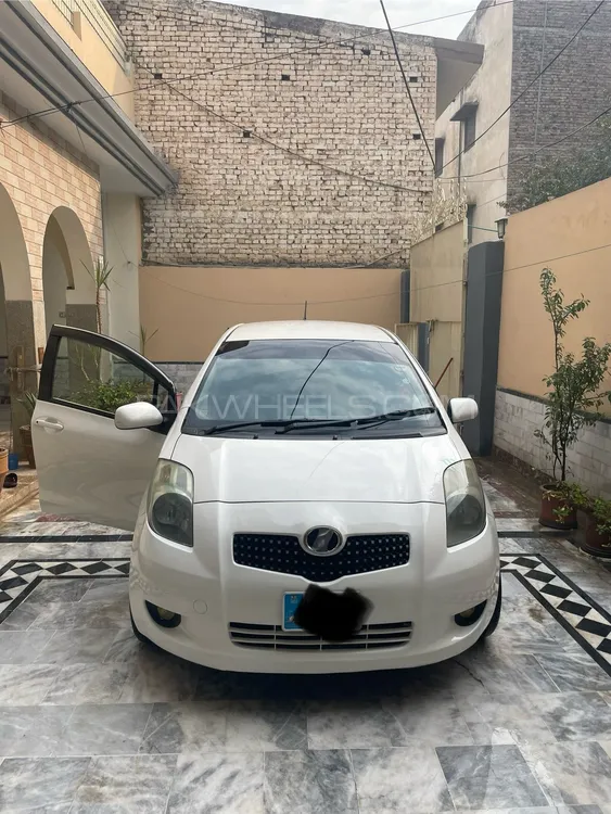 Toyota Vitz 2006 for Sale in Peshawar Image-1