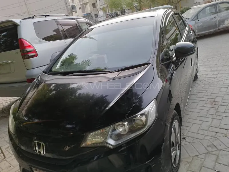 Honda Fit 2014 for Sale in Karachi Image-1
