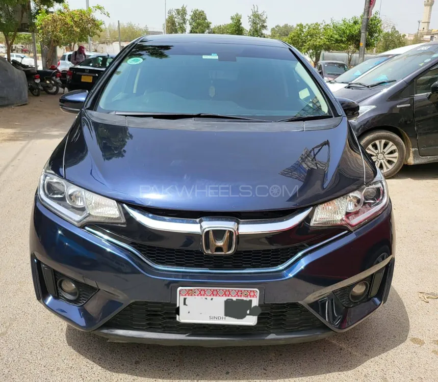 Honda Fit 2015 for Sale in Karachi Image-1