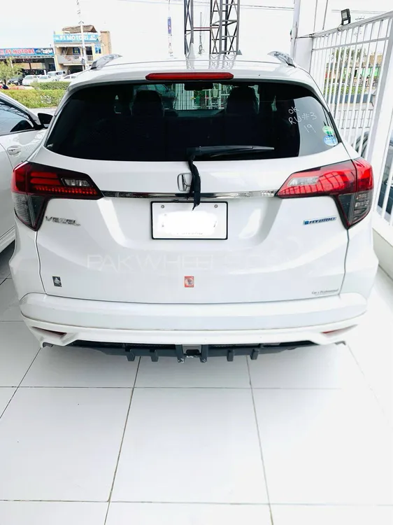 Honda Vezel 2019 for Sale in Islamabad Image-1