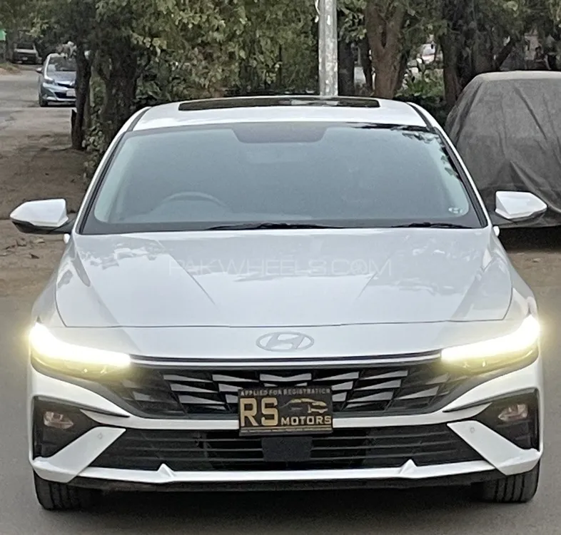 Hyundai Elantra 2025 for Sale in Lahore Image-1