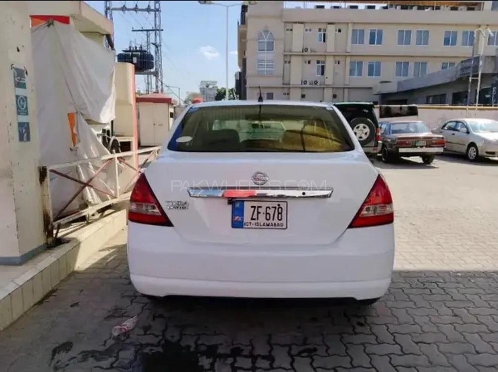 Nissan Tiida 2007 for Sale in Islamabad Image-1