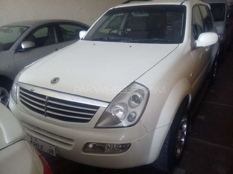 SsangYong Rexton 2006 for Sale in Multan Image-1