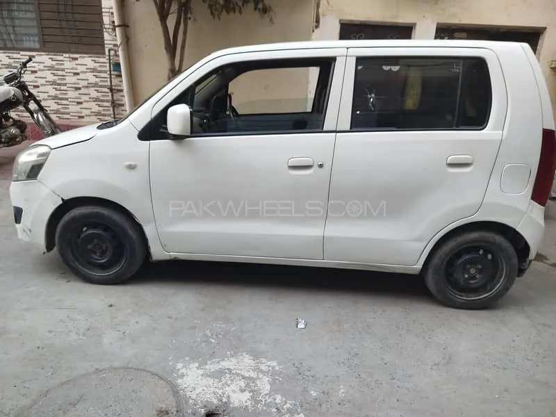 Suzuki Wagon R 2017 for Sale in Lahore Image-1