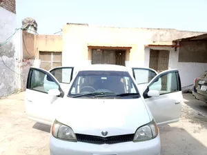 Toyota Platz F 1.0 2000 for Sale