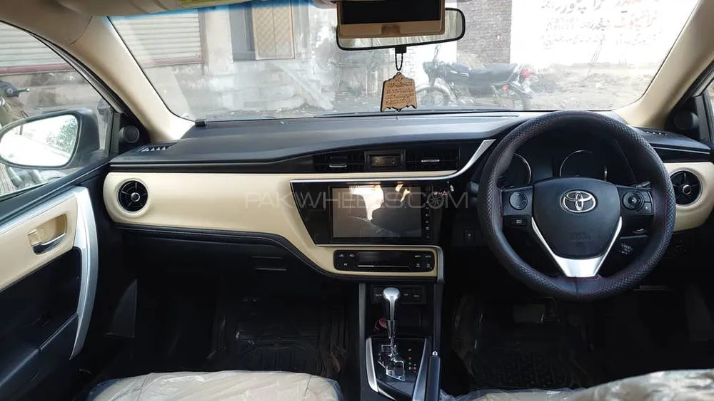 Toyota Corolla 2018 for Sale in Gujranwala Image-1