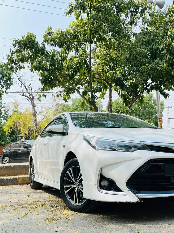 Toyota Corolla 2021 for Sale in Islamabad Image-1