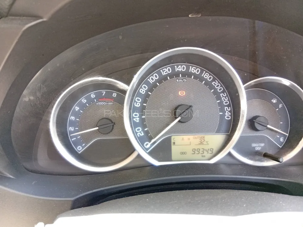 Toyota Corolla 2015 for Sale in Karachi Image-1