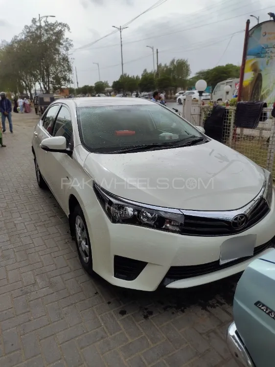 Toyota Corolla 2017 for Sale in Karachi Image-1