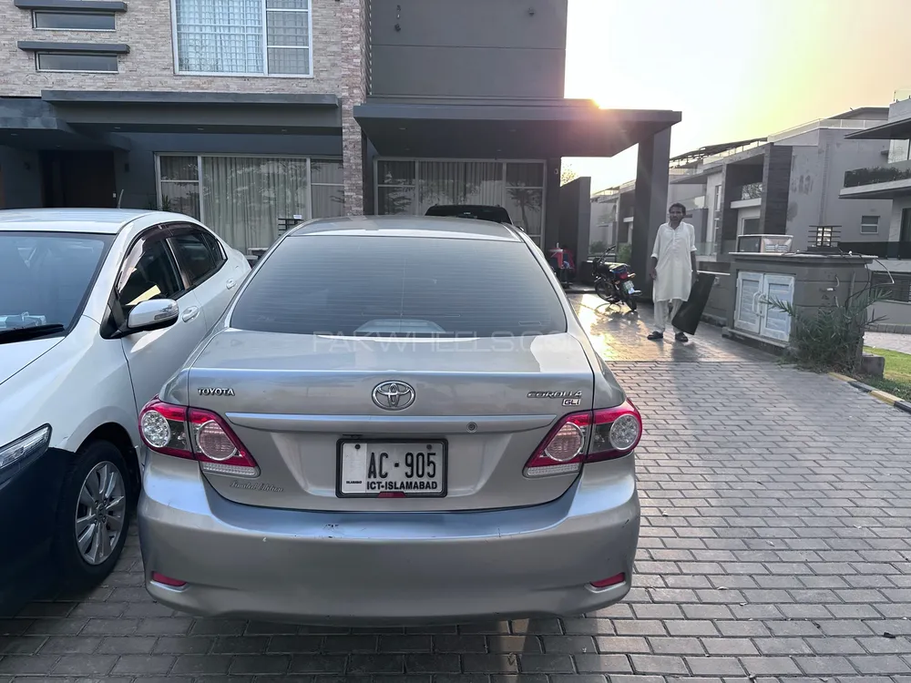 Toyota Corolla 2013 for Sale in Lahore Image-1
