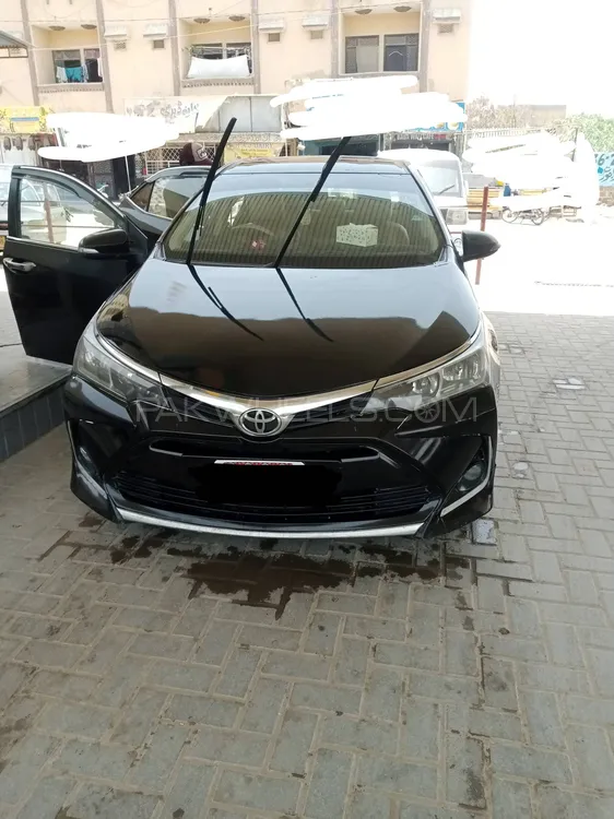 Toyota Corolla 2017 for Sale in Karachi Image-1