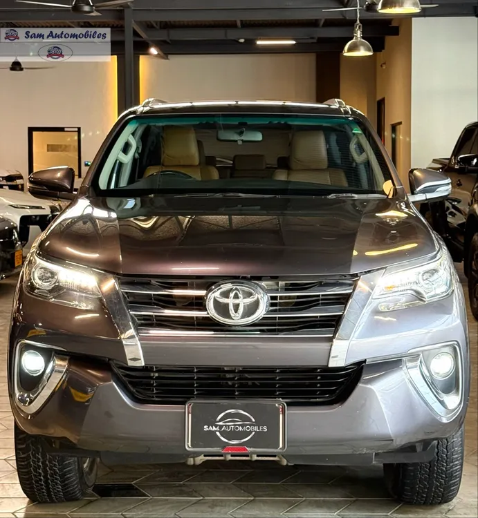 Toyota Fortuner 2018 for Sale in Karachi Image-1