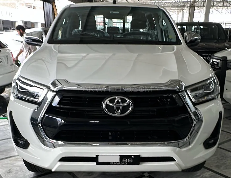 Toyota Hilux 2022 for Sale in Peshawar Image-1