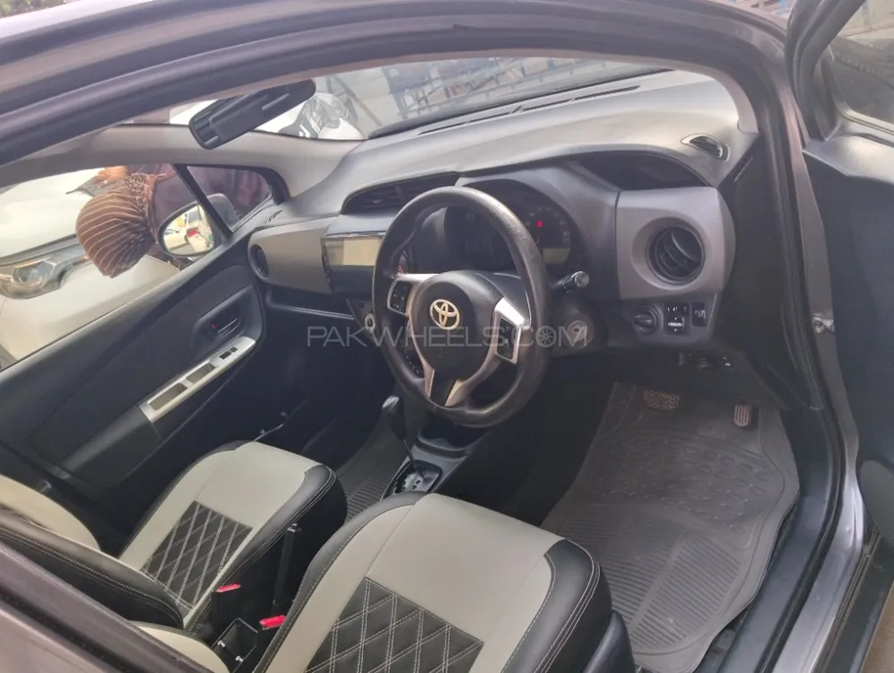 Toyota Vitz 2014 for Sale in Islamabad Image-1