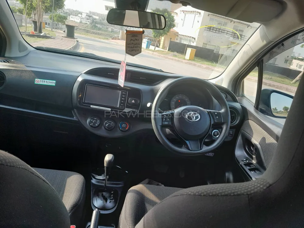 Toyota Vitz 2018 for Sale in Islamabad Image-1