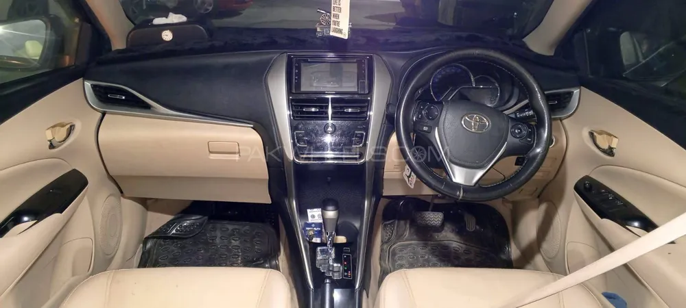 Toyota Yaris Sedan 2020 for Sale in Karachi Image-1