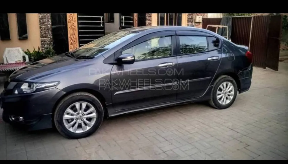 Honda City 2018 for Sale in Faisalabad Image-1