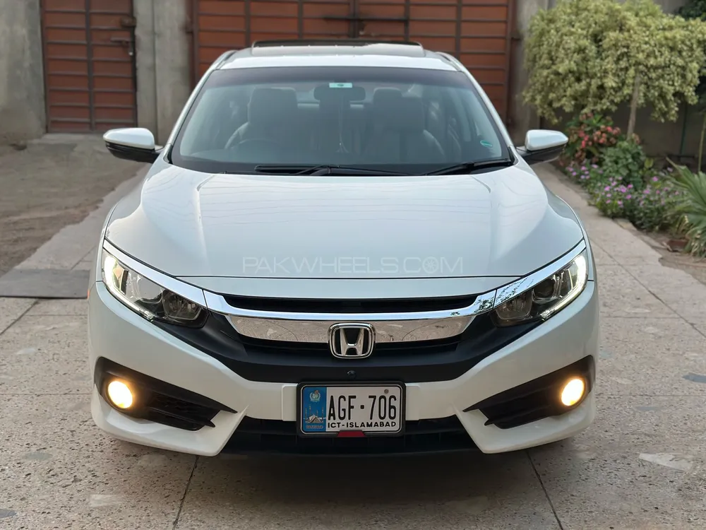 Honda Civic 2017 for Sale in Peshawar Image-1