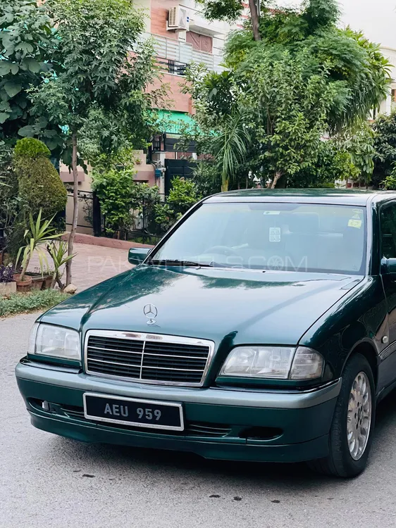 Mercedes Benz C Class 2000 for Sale in Islamabad Image-1