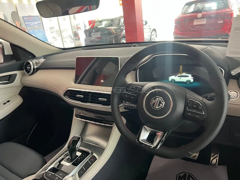 MG HS 2025 for Sale in Faisalabad Image-1