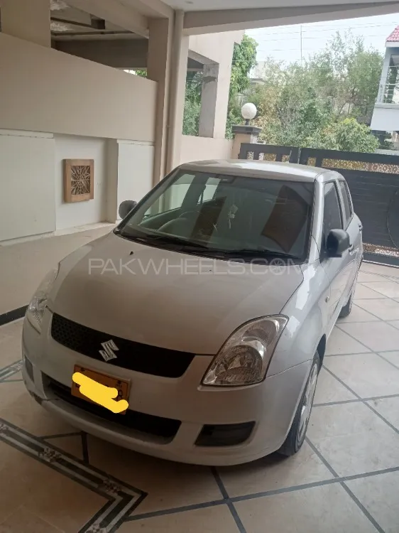 Suzuki Swift 2015 for Sale in Islamabad Image-1