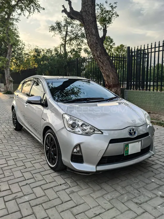Toyota Aqua 2013 for Sale in Peshawar Image-1