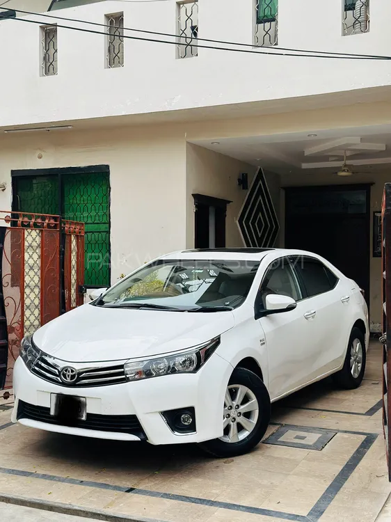 Toyota Corolla 2017 for Sale in Lahore Image-1