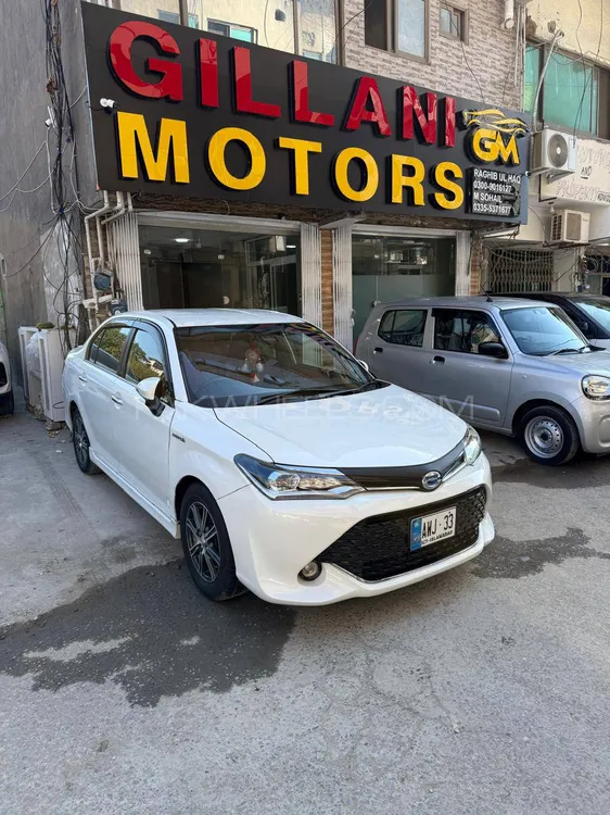 Toyota Corolla Axio 2016 for Sale in Islamabad Image-1