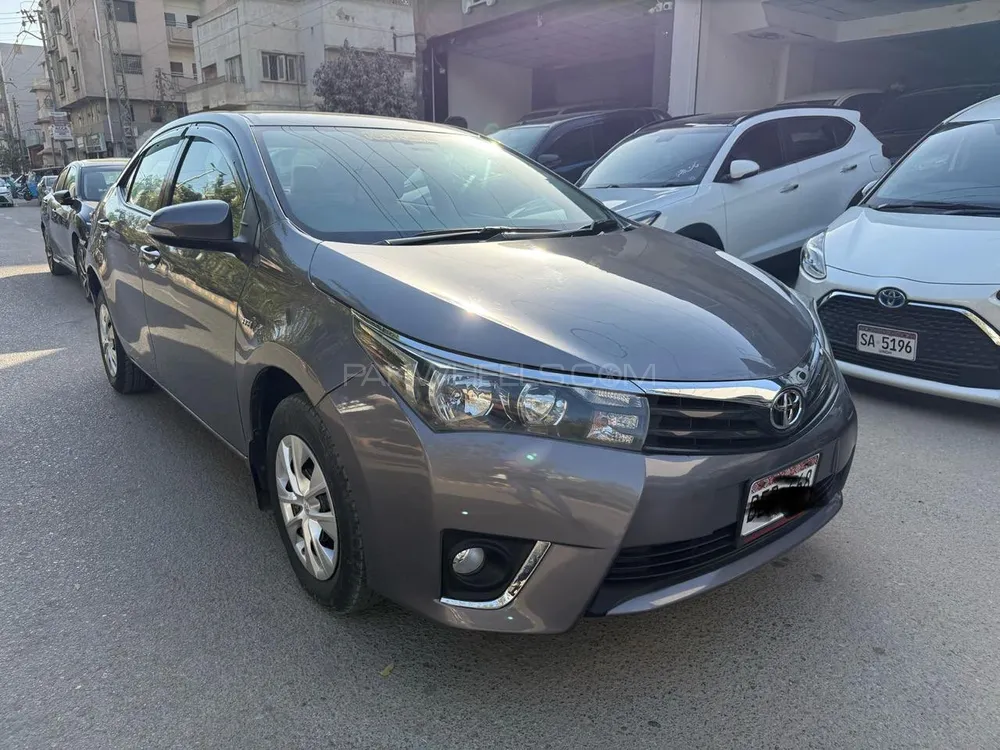 Toyota Corolla 2015 for Sale in Karachi Image-1