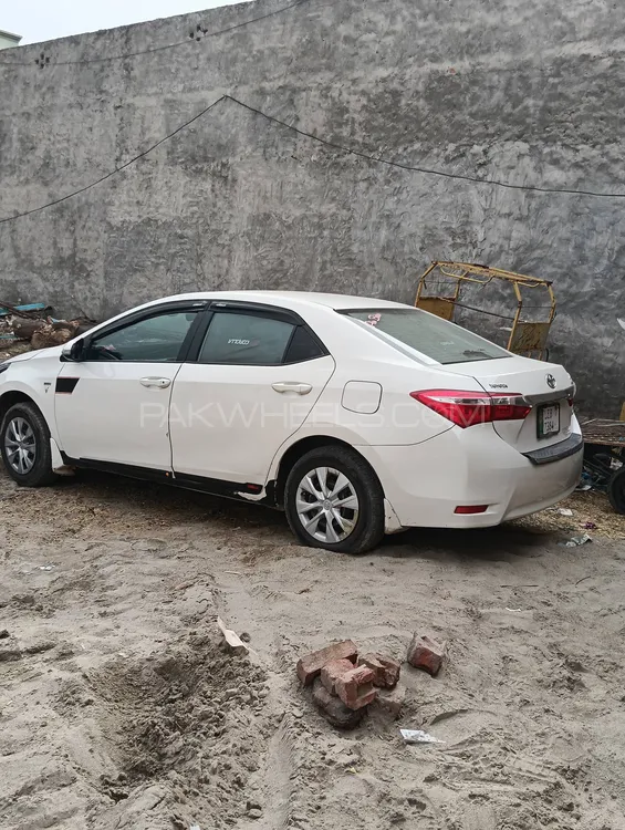 Toyota Corolla 2017 for Sale in Gujrat Image-1