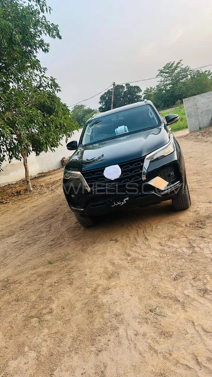 Toyota Fortuner 2025 for Sale in Mandi bahauddin Image-1