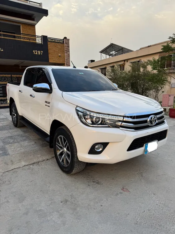 Toyota Hilux 2019 for Sale in Islamabad Image-1