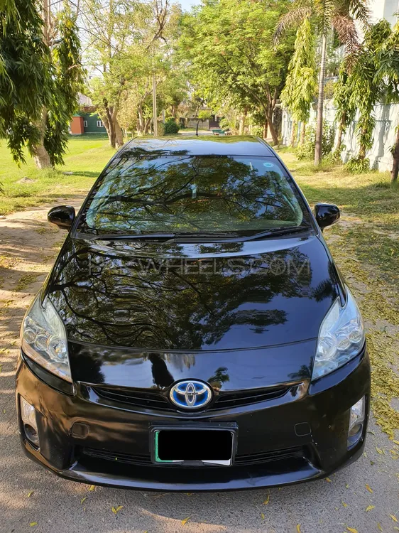 Toyota Prius 2011 for Sale in Lahore Image-1