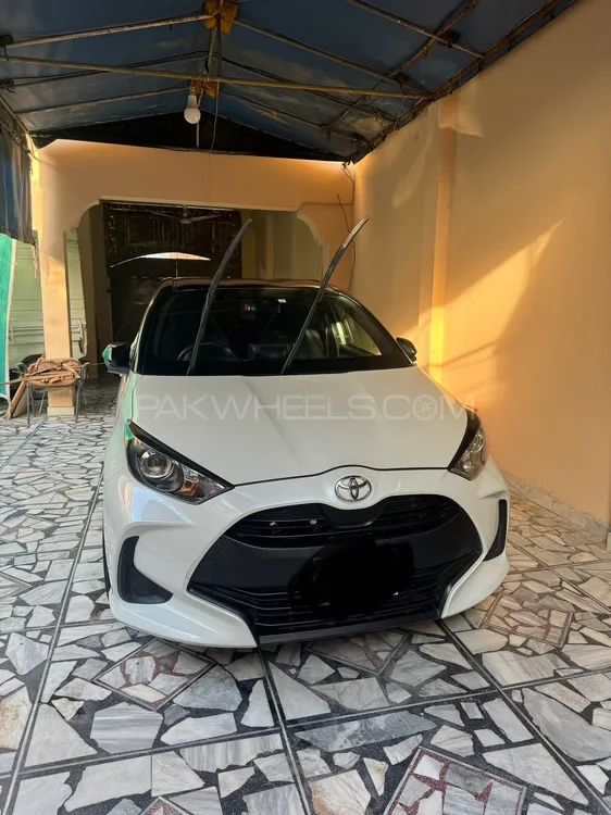 Toyota Yaris Hatchback 2020 for Sale in Gujrat Image-1