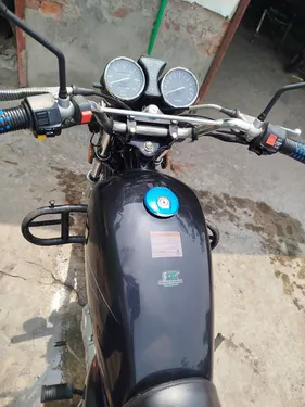 Suzuki GS 150 2023