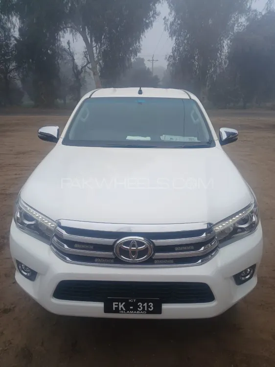 Toyota Hilux 2021 for Sale in Islamabad Image-1