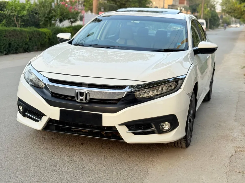 Honda Civic 2020 for Sale in Peshawar Image-1