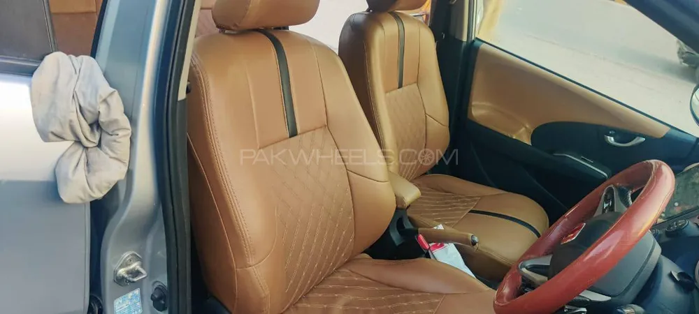 Honda Fit 2011 for Sale in Peshawar Honda Fit 2011 for Sale in Peshawar Image-6