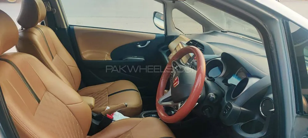 Honda Fit 2011 for Sale in Peshawar Honda Fit 2011 for Sale in Peshawar Image-7