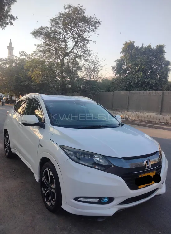 Honda Vezel 2014 for Sale in Karachi Image-1