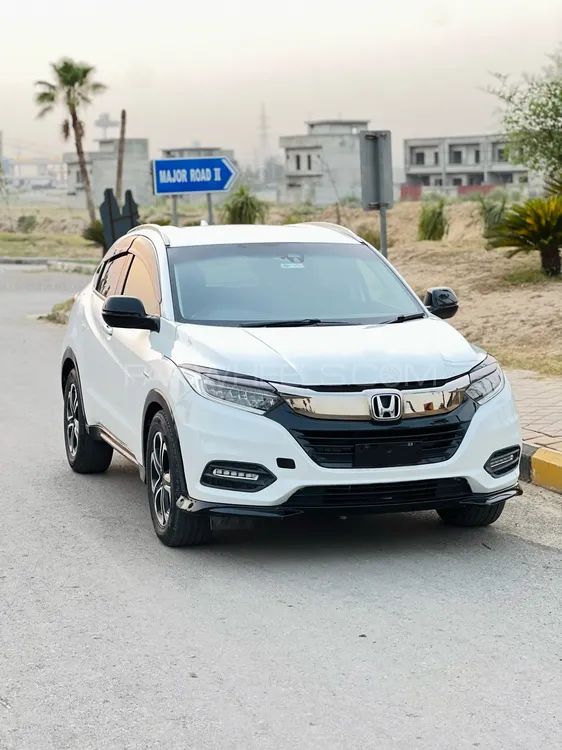 Honda Vezel 2015 for Sale in Wah cantt Image-1