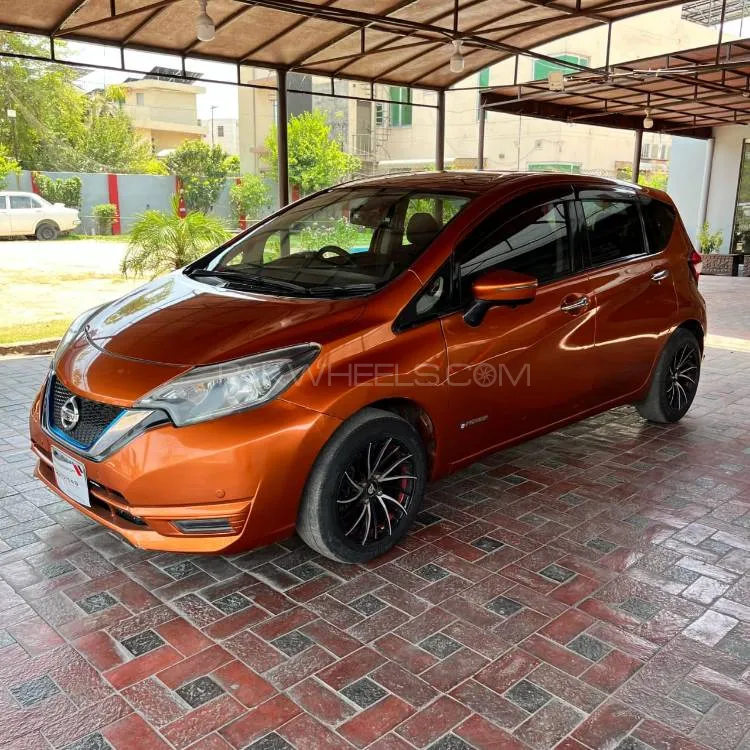 Nissan Note 2017 for Sale in Lahore Image-1
