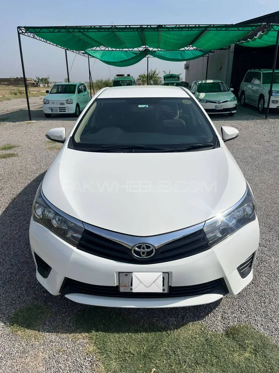Toyota Corolla 2017 for Sale in Islamabad Image-1