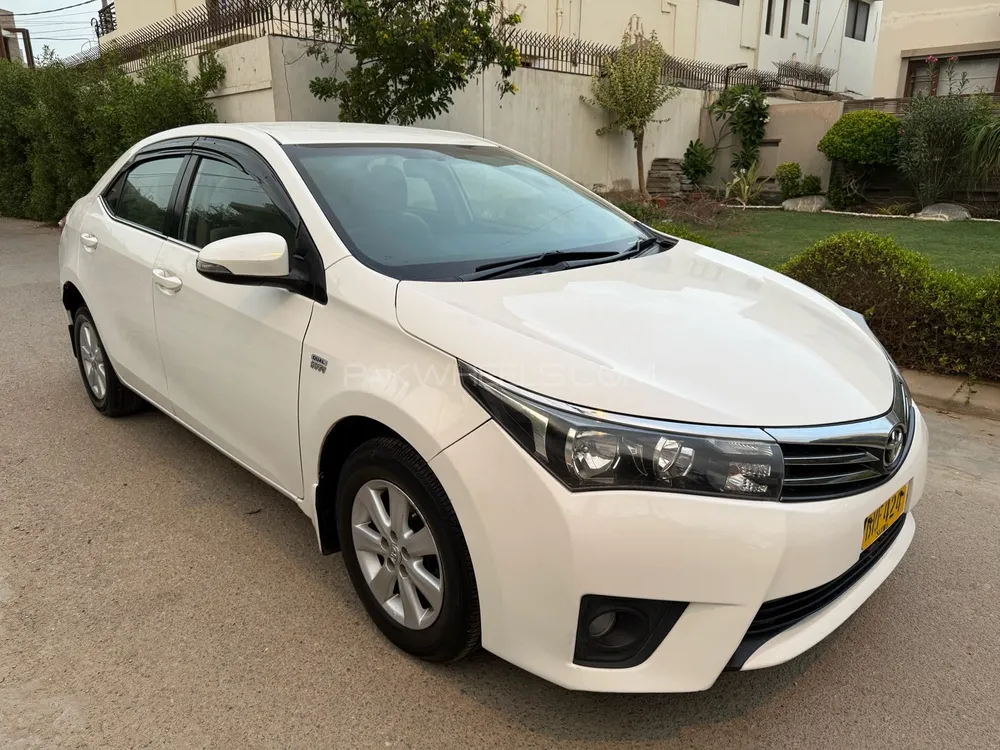 Toyota Corolla 2017 for Sale in Karachi Image-1