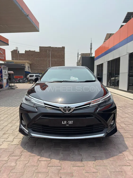 Toyota Corolla 2022 for Sale in Jhang Image-1