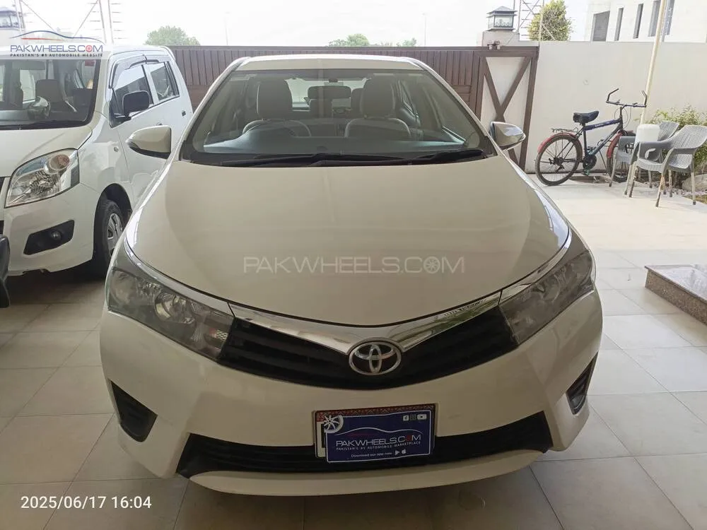 Toyota Corolla 2015 for Sale in Lahore Image-1