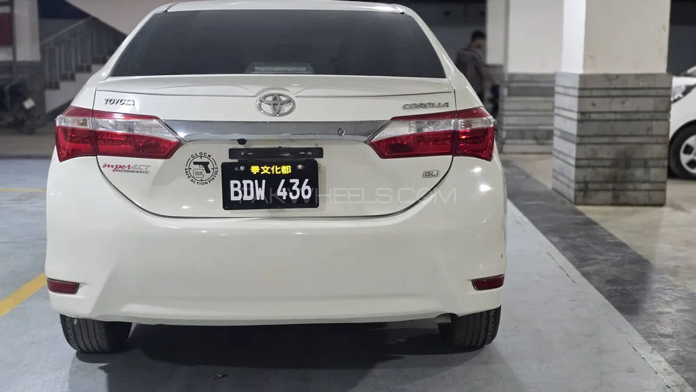 Toyota Corolla 2015 for Sale in Karachi Image-1
